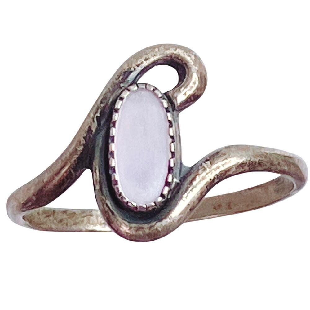 Vintage Ring Sterling Silver Mother of Pearl 1960s Signed WM Modernist Size 7.5
